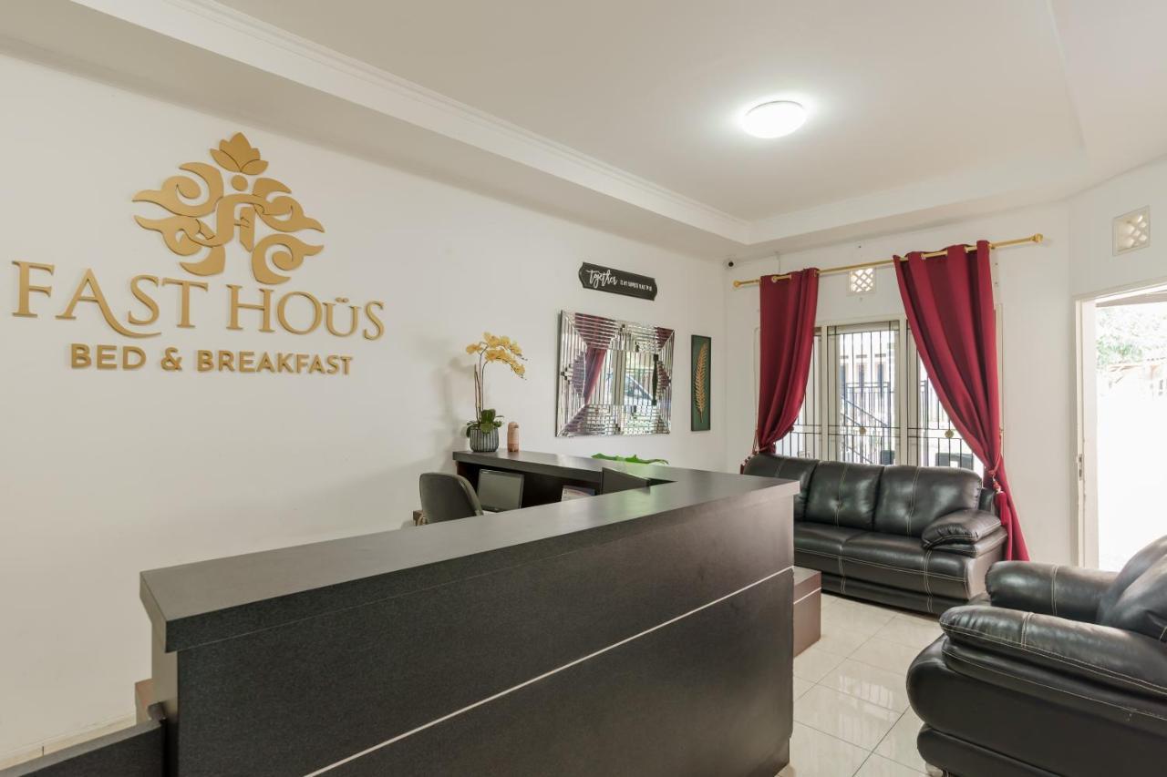 Hotel Fast Hous Syariah Bogor Mitra Reddoorz Exterior foto