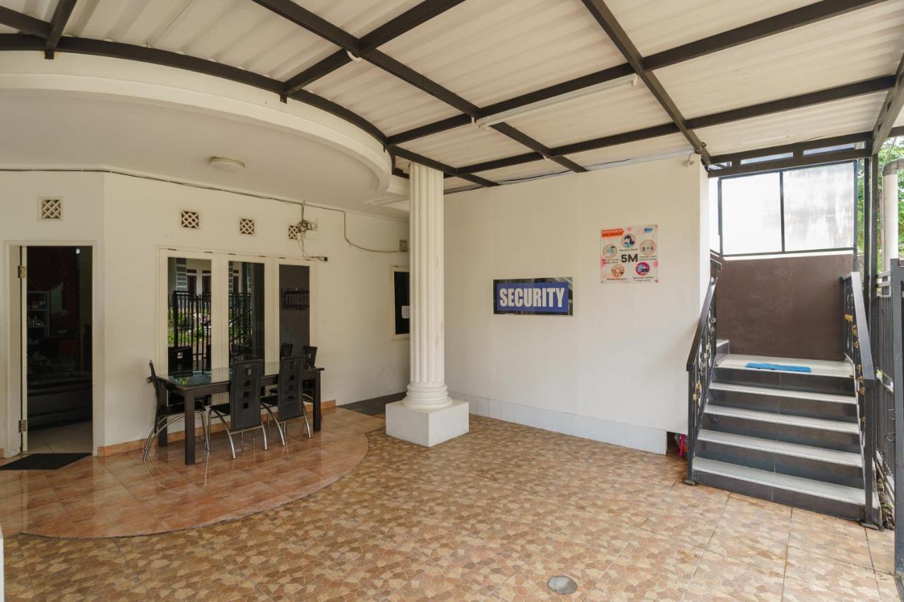 Hotel Fast Hous Syariah Bogor Mitra Reddoorz Exterior foto